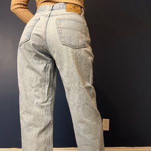 Vintage Light Wash Tommy Hilfiger Jeans